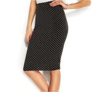 Vince Camuto Black Knee-Length Pencil Skirt